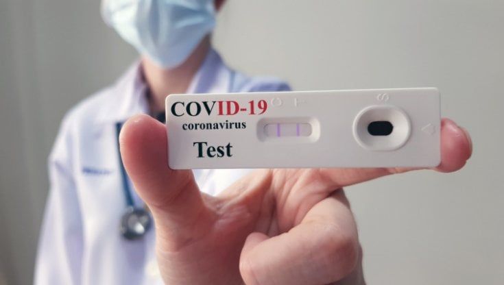 Covid, ha ancora senso la quarantena per gli asintomatici?  