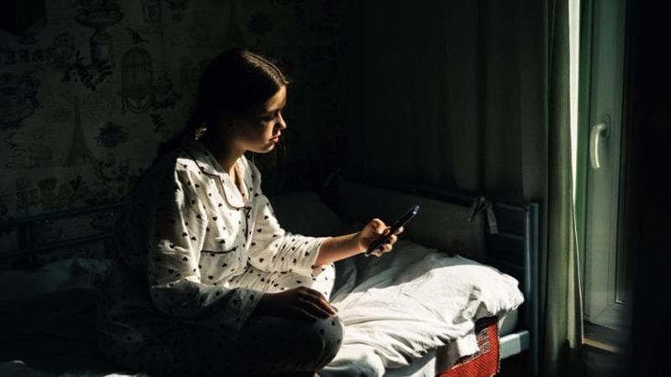 Iperconnessione, in Italia il 36% passa più tempo sui social che a interagire con persone fisiche
