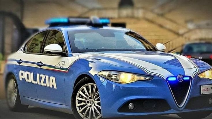 Prato, pizzaiolo aggredisce un giovane a colpi di pala del forno: arrestato