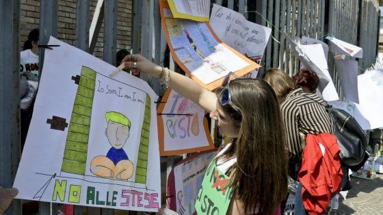 Le nuove stese: "Disoccupati pagati 40 euro per i raid armati"