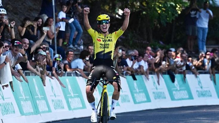Piganzoli, vittoria di classe: suo il Giro dell’Emilia. Quintana saluta, l’omaggio del gruppo Video