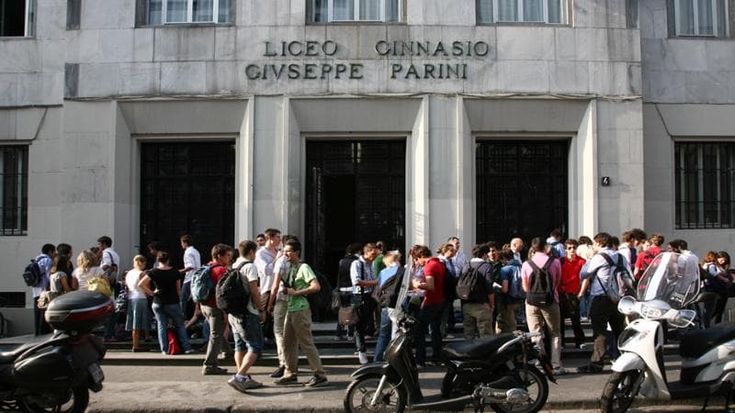Scrutini: calano i bocciati, ma con il voto di condotta che fa media scendono i crediti assegnati