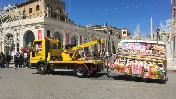 Festa san Nicola  a Bari, tolleranza zero contro gli abusivi: sequestrati fast food e fornacelle 