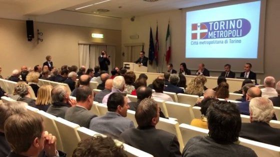Città metropolitana, sgambetto ad Appendino: maggioranza a favore della Tav