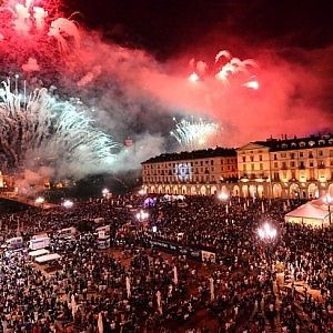 Torino, fuochi d'artificio di San Giovanni senza i tre botti finali: "Non spaventiamo gli animali"