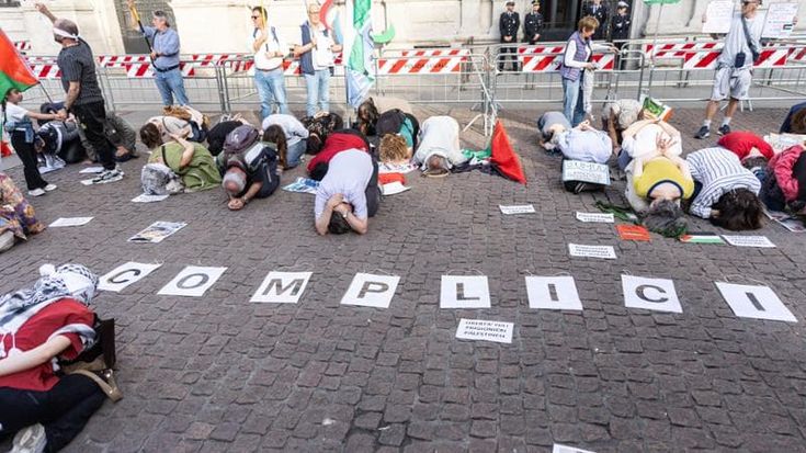 “Mamma io sono libera”: la telefonata di Martina Comparelli dopo l’ansia per la Flotilla