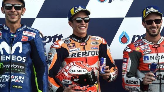 MotoGp, Thailandia: pole di Marquez davanti a Rossi e Dovizioso. Lorenzo salta la gara