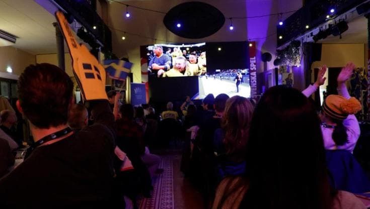 Olimpiadi, Casa Svezia fra pizza e carbonara nell'osteria amata da Gianni Mura: "Siamo come a casa"