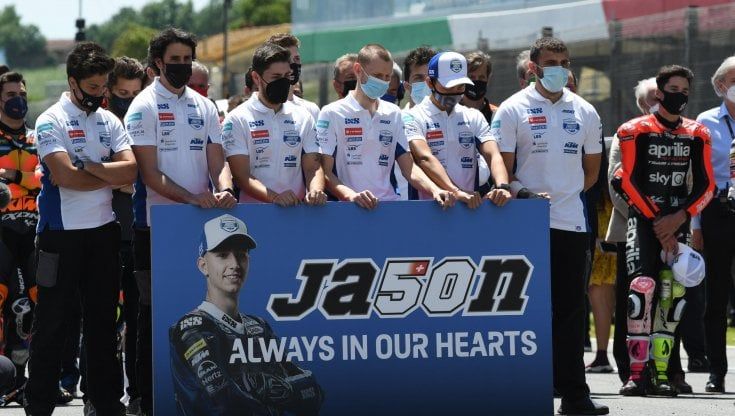 Moto, in Catalogna si corre nel ricordo di Dupasquier. Bagnaia: "Non possiamo far finta di nulla"