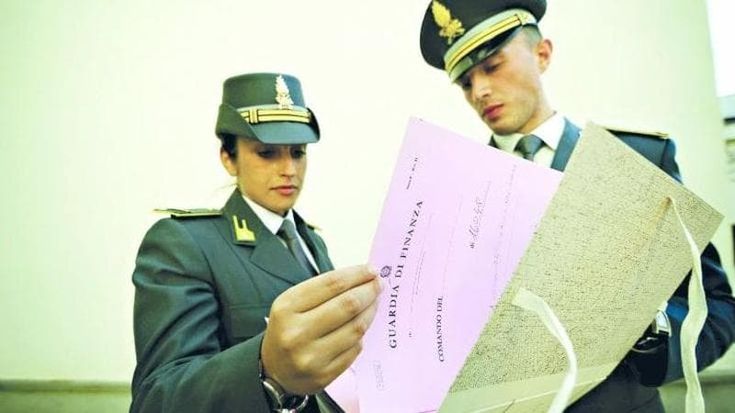 Brescia, è nullatenente ma controlla 295 società estere: la Finanza chiude le partite Iva fantasma