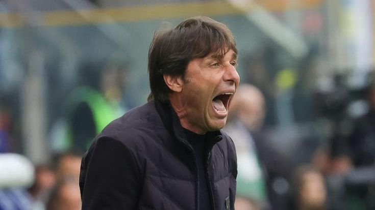 Il Napoli si arrende ai suoi limiti, tra Conte e De Laurentiis confronto anche sul modulo