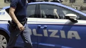 Parma, lascia il figlio di tre anni alla tv per andare dai carabinieri: il piccolo va al Tigotà