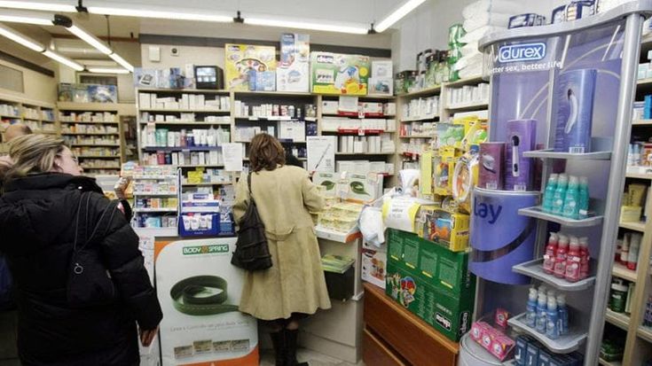 Farmacisti in sciopero per il rinnovo del contratto: corteo da piazza Vittorio a San Giovanni