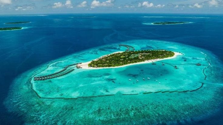 Le Maldive vietano il fumo ai nati dopo il 2007: è l’unico divieto “generazionale” al mondo