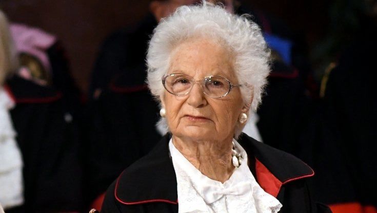 Cittadinanza onoraria a Liliana Segre, il sindaco leghista di Adro dice no: "Non ha nulla a che fare con il nostro paese e la nostra storia"