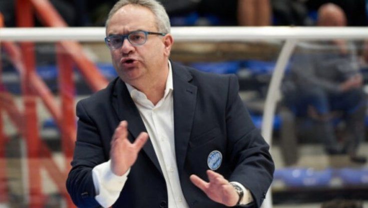 Basket, Napoli esonera Sacripanti dopo la sconfitta con Varese