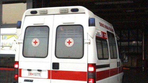 Milano Marittima, operaio muore dopo essere precipitato dal tetto