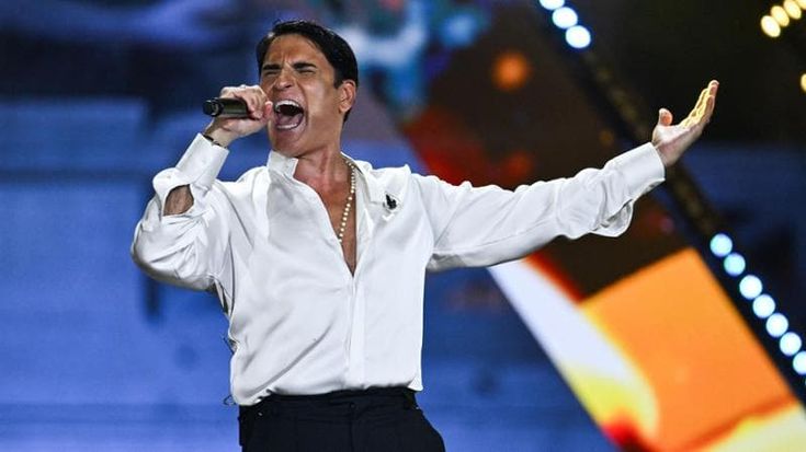 Sal Da Vinci: “Peppino Di Capri ci ha insegnato a rinnovare la tradizione”