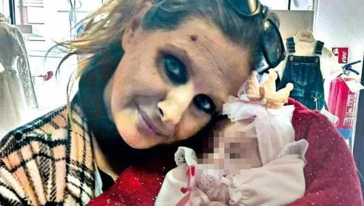 Il papà della piccola Beatrice uccisa a due anni: “Ridatemi il corpo di mia figlia”