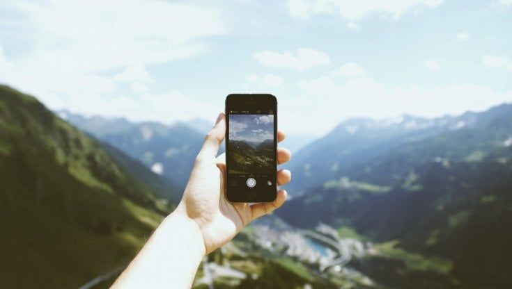 Vette, fiori, meteo e rifugi: le app come una guida per escursioni su misura in Lombardia