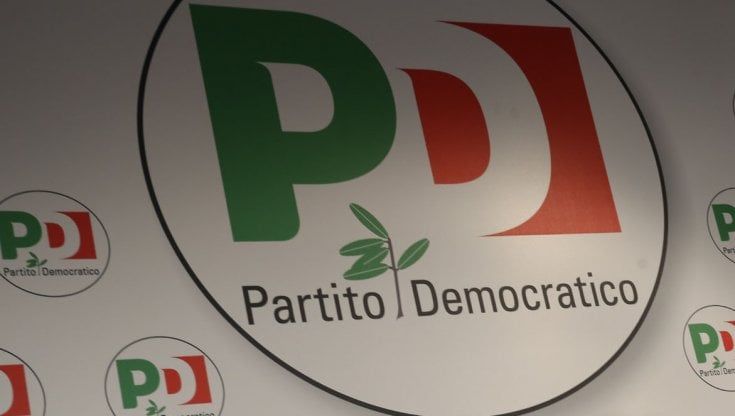 Sondaggi politici, l'86% degli elettori dem dice no al cambio del nome del Pd