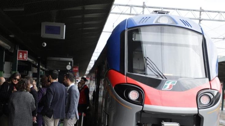 Rincari fino a 50 euro, in Puglia arriva la stangata di Capodanno sui treni dei pendolari