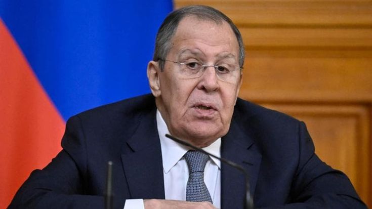Lavrov invoca ancora lo “spirito di Anchorage”, Mosca pronta a rifiutare il piano di pace in Ucraina