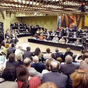 Consiglieri regionali stop agli aumenti dei vitalizi ma prendono fino a 20 volte di pi&ugrave; dei pensionati