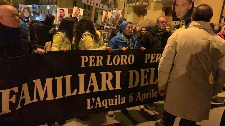 Dieci anni dal terremoto dell'Aquila: la veglia 