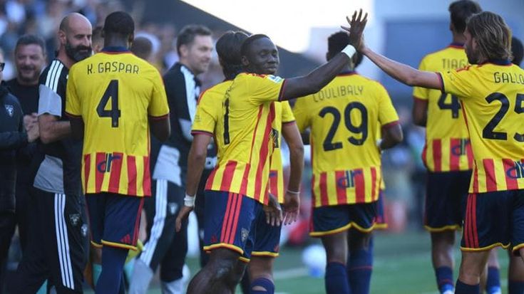 Il Lecce domina e vince 3-0 a Udine. Quinto ko di fila per i friulani, Runjaic a rischio esonero