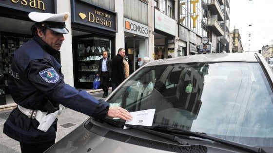 Multe, a Milano niente sanatoria. Il Comune è per la linea dura: "Non premiamo chi non paga"
