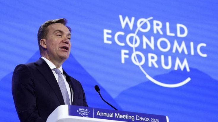 Si dimette il cerimoniere di Davos: Epstein gli scrisse dei suoi processi