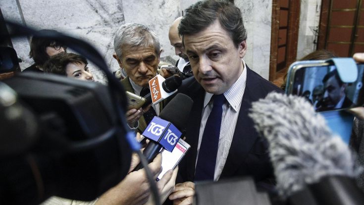 Embraco, no al governo. E Calenda si infuria 
