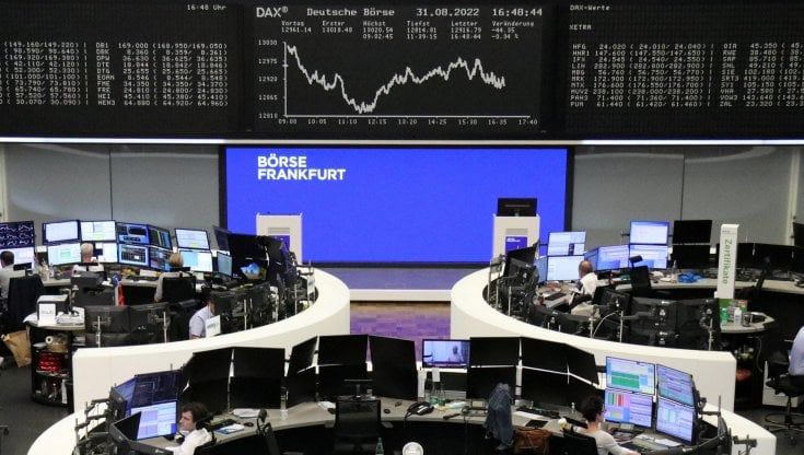 Le Borse di oggi, 1 settembre. Tensione sui titoli di Stato, mercati deboli. Manifattura italiana ai minimi da due anni