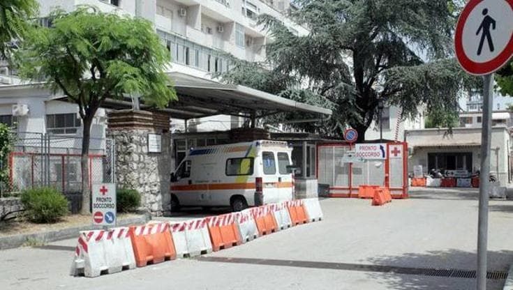Sant'Antonio Abate, percossa dal marito con un ferro da stiro: in ospedale con fratture multiple