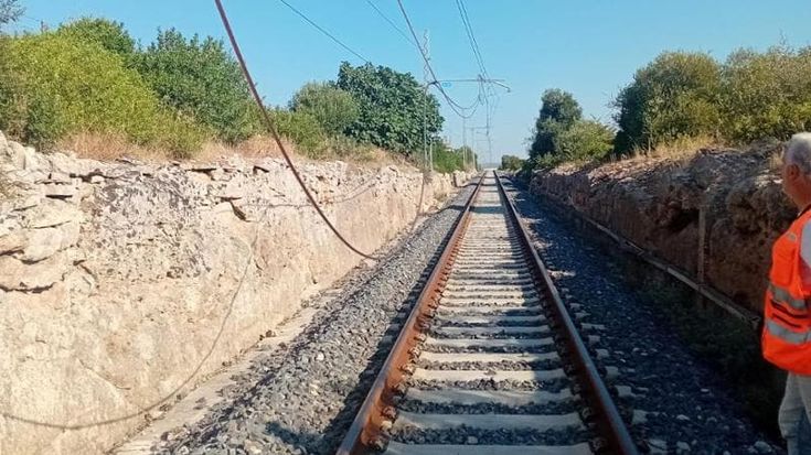 Ferrovie Sud Est, in un mese rubati 4 km di cavi di rame tra Martina Franca e Taranto: treni in tilt