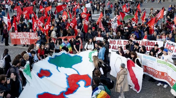 L’Autonomia differenziata arriva alla Camera. Presidio al Plebiscito: “No allo spacca Italia”