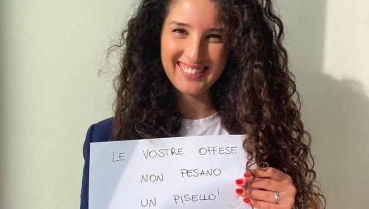 "Le vostre offese non pesano un pisello": l'ironia di Francesca dopo i commenti sessisti