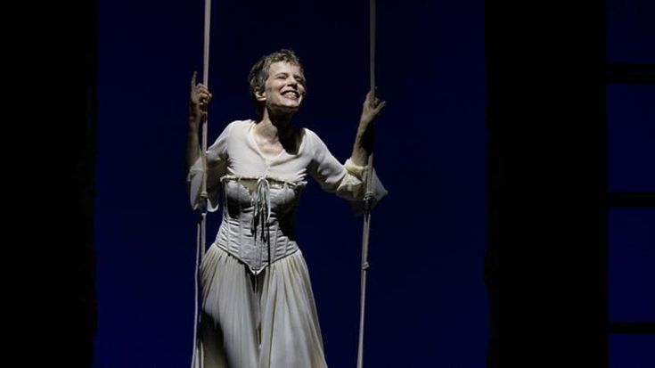 Sonia Bergamasco: “Porto in scena le emozioni”