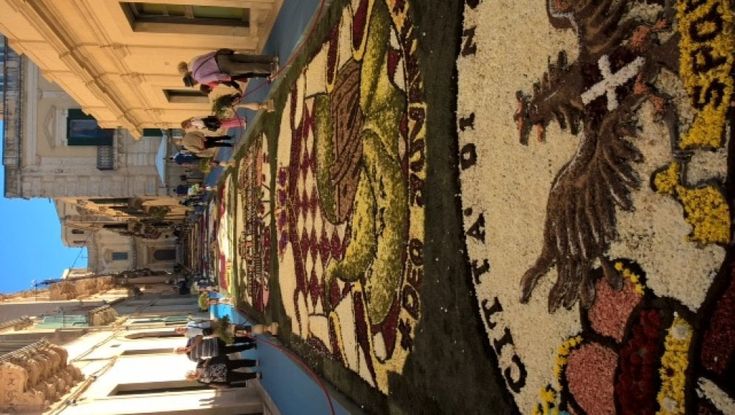 Il principato di Monaco su tappeti di Petali: l'infiorata di Noto