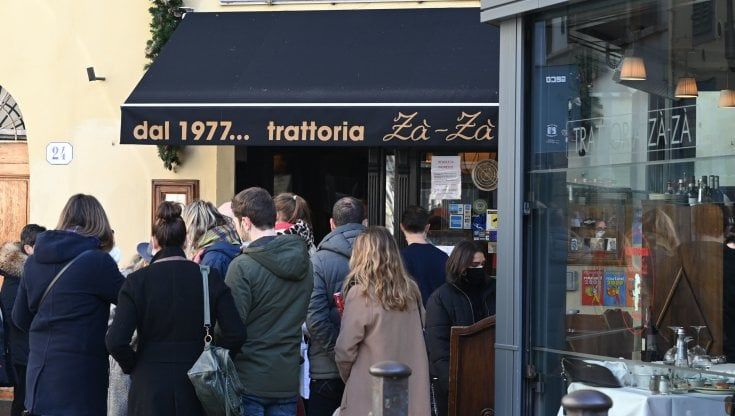Toscana dal 7 gennaio in zona gialla, ristoranti e bar aperti fino alle 18