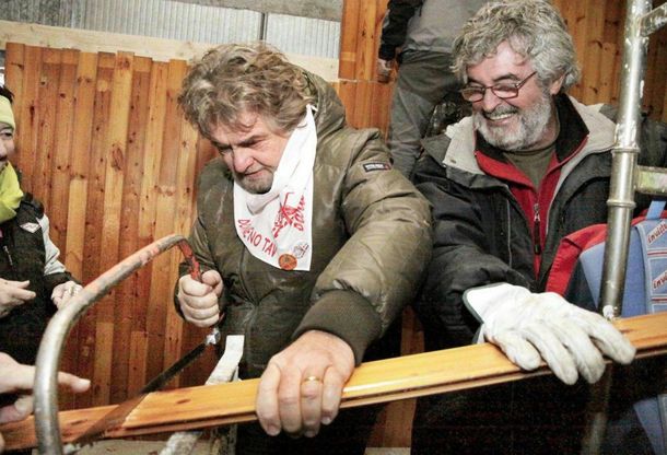 Grillo e i No Tav "riconquistano" la Baita Clarea