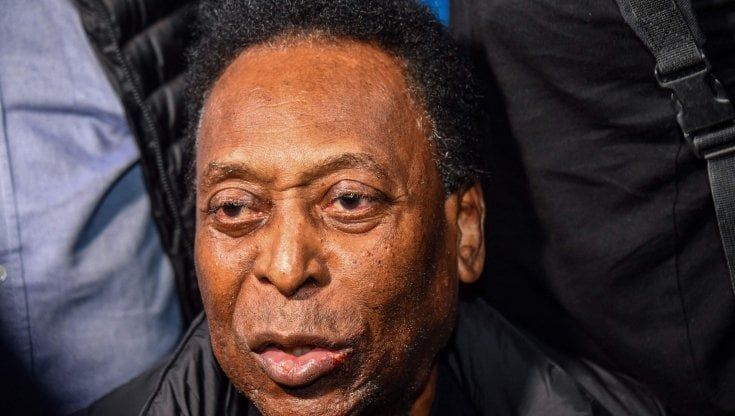 Brasile, Pelé esce dalla terapia intensiva: ''Grazie per l'affetto''