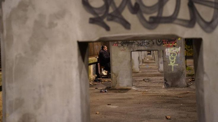 L’altra faccia di Bari, a mensa e nei bivacchi anche genitori separati: “Qui la povertà dilaga”