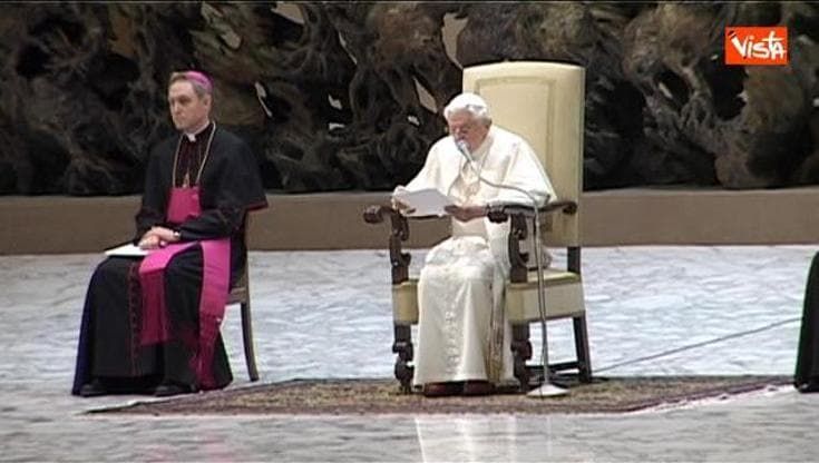 Il Papa: "Nel silenzio chiedersi cosa conta davvero"
