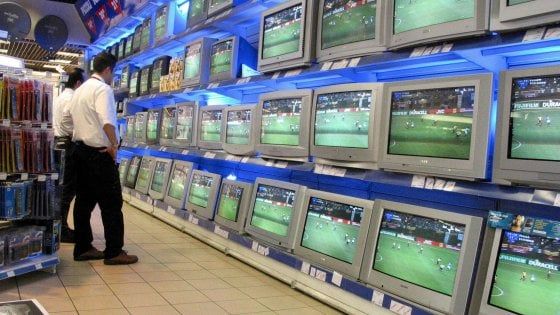  Addio Tv, con smartphone e tablet va in stand-by il televisore