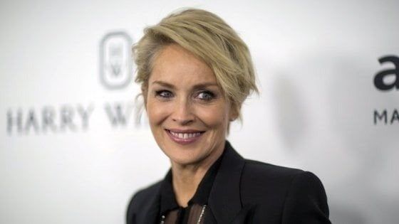 Coronavirus, Sharon Stone: "A Venezia cigni e delfini, una settimana al mese di smartworking sempre"