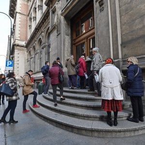 Torino, attese ordinate e code brevi: un avvio soft per il reddito di cittadinanza 