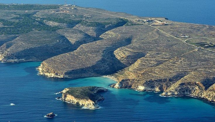 Estate Covid free. Il sindaco di Lampedusa: "Vaccinazioni avanti tutta, Saremo la prima isola senza virus"