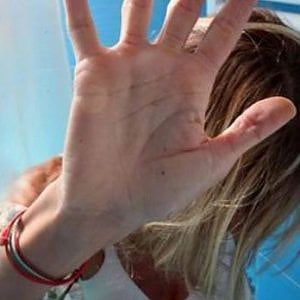 Abusi su  una tredicenne, "saggio" allontanato della comunità religiosa  Bahá’i